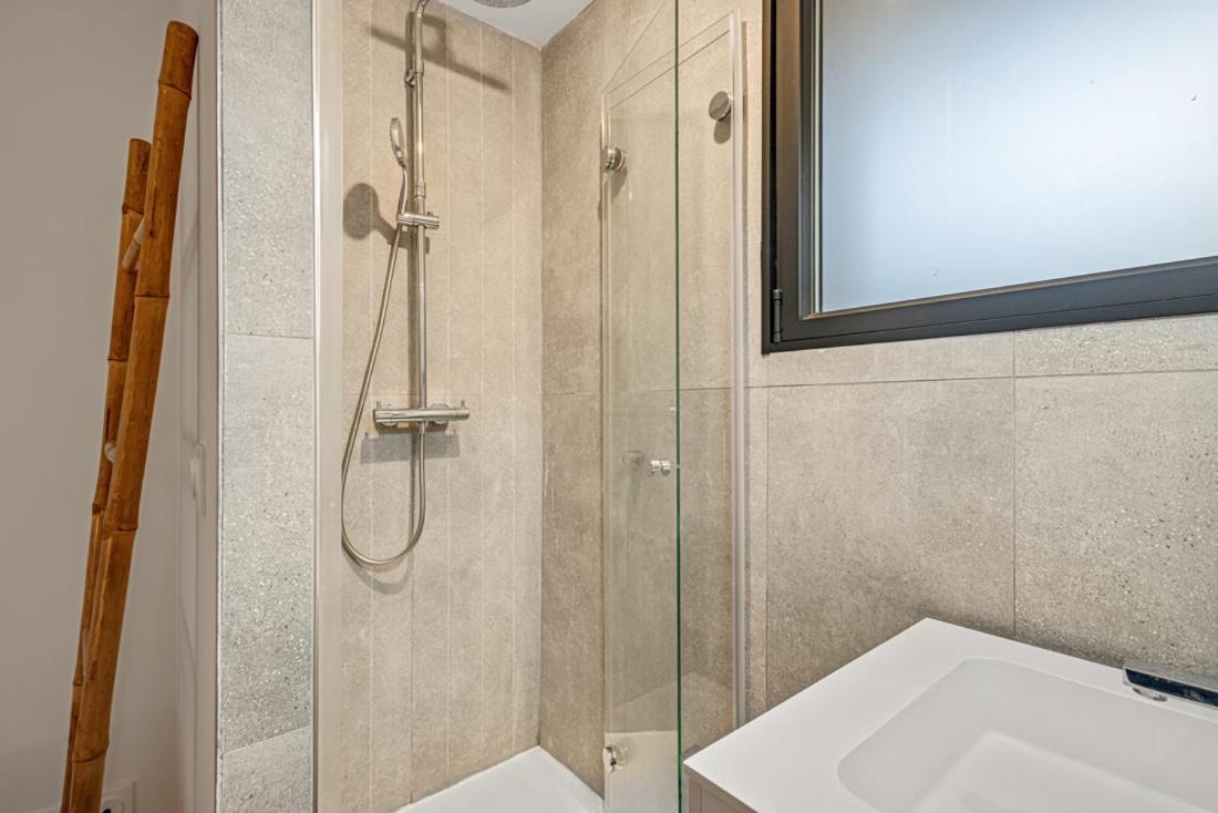 Cassis, Superbe Appartement Avec Terrasse Luaran gambar